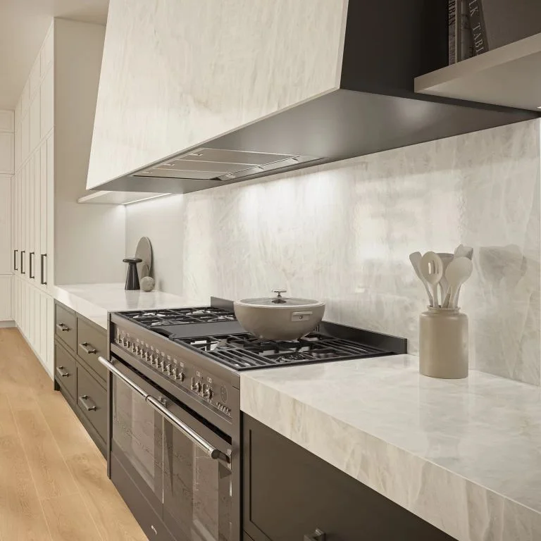 Керамогранитная плита для столешниц Atlas Plan, Crystal White Bookmatch Polished 159x324 см 20 мм (AIRH) - Фото 4