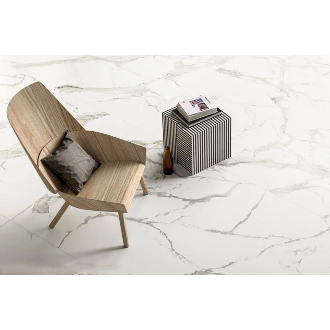 Керамогранит Fiandre Marmi Maximum Calacatta Light Lucidato 150х75 (MML406715) - Фото 3