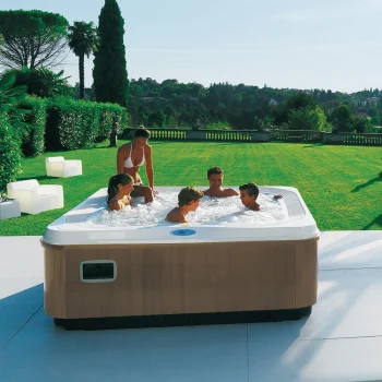 Бассейн SPA Jacuzzi Profile 235/239 x 211/215x 93… - Фото №1