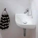 Умывальник подвесной угловой Villeroy&Boch Subway 3.0 32 х 32 см, белый (43714601) - Фото 3
