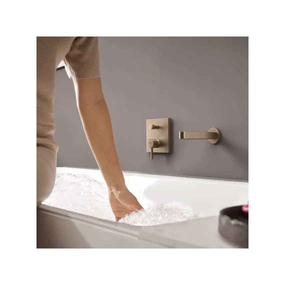 Смеситель для ванны/душа Hansgrohe Finoris скрытого монтажа, Brushed Bronze (76415140) - Фото 2
