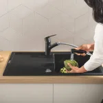 Смеситель для кухни Grohe Eurosmart однорычажный, с выдвижной лейкой, черный матовый (303052431) - Фото 3