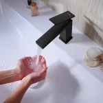 Смеситель Hansgrohe Tecturis E 110 для умывальника, Matt Black (73010670) - Фото 2