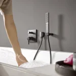 Смеситель для ванны Hansgrohe Finoris наружного монтажа, хром (76415000) - Фото 2
